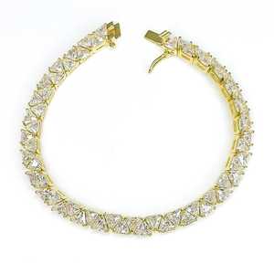 Pulsera de Moissanita VVS con Corte Triangular S925 de Luster Jewellery, Pulsera de Tenis con Diamantes Chapada en Oro de 18K con Engaste de Canal - Product Image 4
