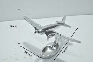 โมเดลเครื่องบินอลูมิเนียม DC3 คุณภาพพรีเมียม พร้อมฐานตั้ง ตกแต่งสไตล์วินเทจ สำหรับโชว์ในบ้าน มีจำหน่ายแล้ว - Product Image 5