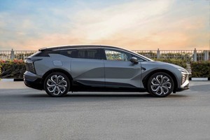 HI P HI X 2022, SUV Eléctrico de Alta Gama con Batería de Litio, Asientos de Cuero, Tracción Delantera, Neumáticos R21 - Product Image 3
