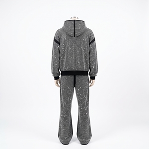 Ensemble de survêtement pour homme avec sweat à capuche noir orné de strass, pantalon large à cristaux, style streetwear, logo personnalisé - Product Image 2