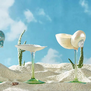 แก้วเปลือกหอยทำมือ ของตกแต่งงานแต่งงานริมชายฝั่ง แก้วค็อกเทลสไตล์ทะเล แก้วมาร์ตินี่เปลือกหอย งานแต่งงานเจ้าสาว - Product Image 1