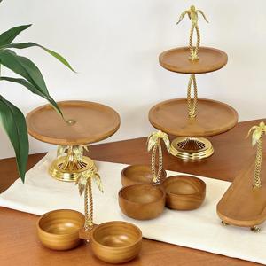 Bandeja de servir de madera de lujo de 3 secciones con mango de palma dorada, bandeja decorativa de madera de acacia para decoración tropical del hogar. - Product Image 2