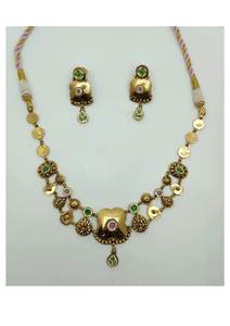 Ensemble collier ras-de-cou élégant en argent avec pierres vertes et roses, plaqué or, design traditionnel et boucles d'oreilles assorties pour mariage - Product Image 2