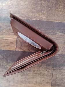 Nuevas Carteras de Pelo de Vaca para Hombre a Precio Económico, Carteras de Hombre Personalizadas OEM a la Moda con Pelo de Vaca Real - Product Image 3