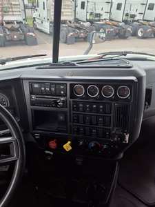 Camión Tractor Diésel de Servicio Pesado 6x4 con Cabina Dormitorio para Transporte Regional e Internacional - Product Image 6