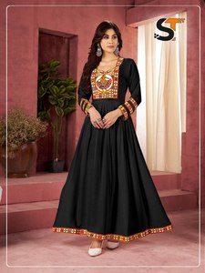 Noiir Pigeon Ghumar Kurta à longues volants en rayonne lourde avec broderie Gamthi, longueur au sol, tenue ethnique de fête, infroissable, robe traditionnelle - Product Image 2