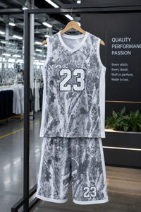 Conjunto de Uniforme de Baloncesto Sublimado Personalizado para Hombres, Jóvenes y Equipos Profesionales, Camisetas y Pantalones Cortos Transpirables que Absorben la Humedad - Product Image 5
