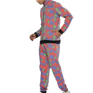 Survêtement de sublimation de haute qualité pour hommes, tenue athlétique élégante avec coutures durables et coupe ajustée - Product Image 2