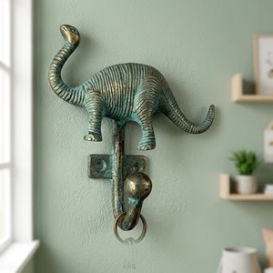 Crochet mural vintage en fonte en forme de dinosaure, écologique, durable, fait main, design original, crochet simple pour clés et sacs - Product Image 3