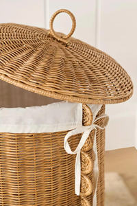 Scalloped Trim Rattan <b>Basket</b> With Lid And Fabric Liner Handmade Woven Laundry <b>Hamper</b> Decorative Organizer <b>For</b> Home Storage - Product Image 3