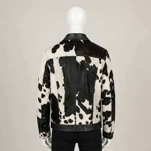 Chaqueta de Motero para Hombre, de Cuero Genuino con Patrón de Piel de Vaca, Cuello Camisero, Cierre de Cremallera, Corte Regular, Forro Grueso de Piel Sintética para Invierno - Product Image 2