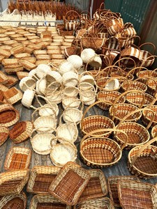 Modern Home Decor High Quality <b>Plastic</b> Rattan Fruit Storage <b>Basket</b> with Serving Tray for Wedding and Kitchen Use - Product Image 3