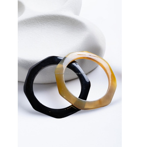 กำไลข้อมือทรงกลมทำจากเขาควาย น้ำหนักเบา งานแฮนด์เมด จำหน่ายส่ง - Product Image 1