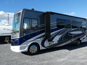 GUARANTEE SALES 2023 2022 2024 Used Wholesale RVs Campers Fleetwood Bounder Class 35K Motorhomes Family Travel Vehicle <b>Car</b> - Product Image 2