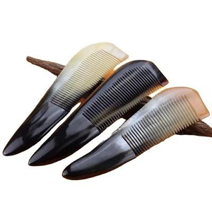 Nouvelle Brosse à Cheveux Artisanale Élégante en Corne Naturelle pour Coiffer les Cheveux, Fabriquée en Véritable Corne de Buffle/Bœuf, Haute Qualité - Product Image 1