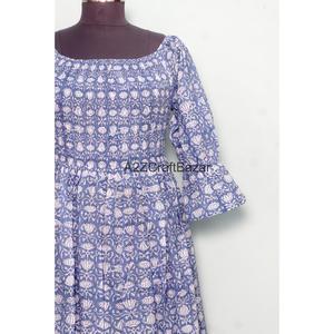 Vestido maxi de algodón hecho a mano, transpirable, informal, vintage, con estampado floral, sin cuello, de corte holgado, con mangas cortas acampanadas, natural. - Product Image 3