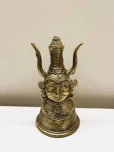 Cloche décorative en métal élégante pour la décoration de la salle à manger et du salon, avec un design moderne et élégant - Product Image 2