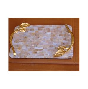 Bandeja de servir de nácar con diseño de hojas, asa de latón, moderna y lujosa, apta para lavavajillas, bandeja de almacenamiento de calidad alimentaria. - Product Image 1