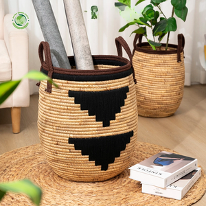 Lot de 2 paniers en jacinthe d'eau, décorations en tissu brodé, paniers de rangement faits à la main, vente en gros, écologiques, fabriqués au Vietnam - Product Image 4