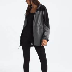 Veste de sport à capuche pour femme, color-block, manches longues, imperméable, coupe régulière, toutes saisons, style sportif, longueur mi-mollet - Product Image 2