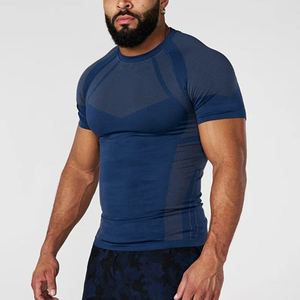 T-shirt de compression bleu à manches courtes pour homme, coupe ajustée, séchage rapide, col rond, en polyester tricoté, idéal pour l'entraînement sportif - Product Image 2