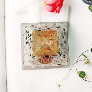 Vente en gros naturel arc-en-ciel pierre de lune Orgone pyramide sculptée pierre précieuse arbre vie Reiki guérison décor à la maison Feng Shui Style amour - Product Image 5