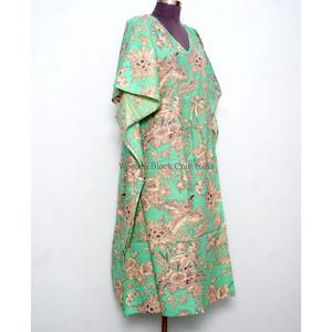 ชุดเดรสยาวผ้าฝ้ายพิมพ์ลายดอกไม้ทำมือสำหรับผู้หญิงอินเดีย พิมพ์ลายด้วยมือแบบฟรีแฮนด์บล็อก เหมาะสำหรับฤดูใบไม้ผลิ ฤดูร้อน ใส่คลุมชุดไปทะเล หรือใส่ในบ้าน - Product Image 4