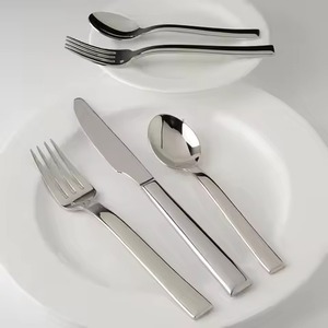 Ensemble de couverts élégants en métal, cuillère, fourchette, couteau, collection de vaisselle de cuisine haut de gamme - Product Image 6