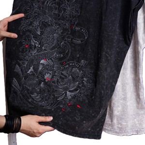 Camiseta de Manga Corta Negra para Mujer con Estampado de Dragón, Corte Ajustado, Cuello Redondo, Transpirable, de Poliéster Tejido - Product Image 4