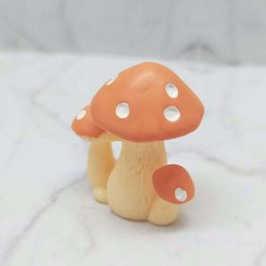 Accesorios de Decoración de Resina Pintada en Naranja, Miniatura de Hongo Súper Lindo y Moderno para Casa de Muñecas - Product Image 2