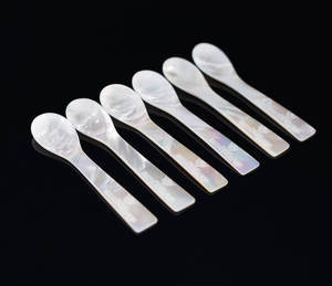 Cuchara de concha de nácar sostenible para servir caviar, mini condimentos y embalaje de regalo por 99 Gold Data Manufacturer - Product Image 3