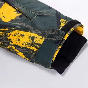Chaqueta Impermeable, Cortavientos y Transpirable para Esquí y Snowboard, Ecológica, Color Verde Oscuro, Negro, Gris, Amarillo, con Estampado de Cepillo, con Capucha - Product Image 3