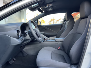 Toyota C-HR 2.0 Híbrido FWD Teamplayer SUV Compacto Automático Gasolina-Eléctrico Híbrido Volante a la Izquierda - Product Image 4