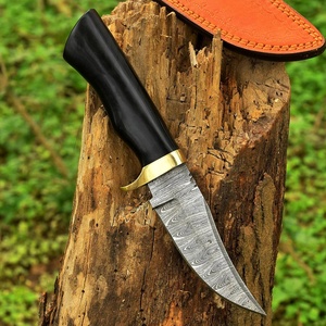 Couteau de chasse à lame fixe en acier Damas forgé à la main de qualité industrielle UA Supplies, pointe tombante, manche en cuir noir, tranchant comme un rasoir - Product Image 4