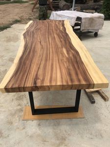 Mesa de Comedor de Madera Rústica Hecha a Mano con Patas de Metal, Diseño Rectangular Moderno para Muebles del Hogar - Product Image 1