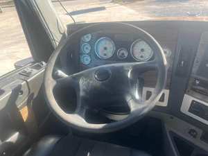 Tracteur routier diesel haute puissance 6x4 avec cabine couchette pour le transport commercial de marchandises et de conteneurs - Product Image 5