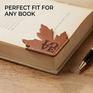 Marcapáginas de cuero hecho a mano con diseño de hoja de arce, accesorio de lectura y regalo personalizado para amantes de los libros y estudiantes, en venta. - Product Image 3