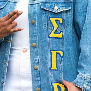 Chaqueta vaquera Sigma Gamma Rho para mujer, estilo casual, con letras griegas de chenilla, talla grande - Product Image 5