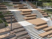 Planches de terrasse carrées en WPC modernes et imperméables pour les projets de revêtements de sol extérieurs des entrepreneurs