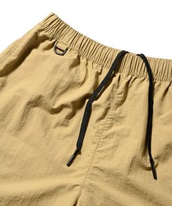 กางเกงขาสั้นกีฬาผู้ชาย OEM รุ่นใหม่ล่าสุด โลโก้สั่งทำ เอวสูง ระบายอากาศ แห้งเร็ว มีเชือกผูก ปักโลโก้ด้านหน้า - Product Image 3