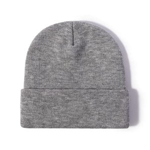 Bonnet unisexe chaud pour les sports de plein air et les tenues décontractées – Fabricant de bonnets souples côtelés extensibles - Product Image 4
