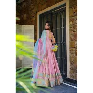 Robe de créateur avec Anarkali et Dupatta, tenue de soirée parfaite en taille XS - Product Image 3