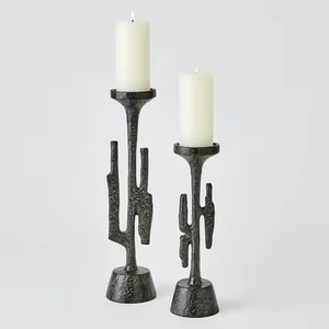 Portavelas metálico con un fabuloso diseño de hojas, ideal para ocasiones festivas como Diwali, Navidad y bodas. - Product Image 4