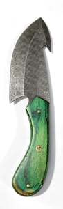 Couteau utilitaire d'extérieur à lame fixe en acier Damas fait main avec crochet à viande et manche en bois vert - Product Image 4