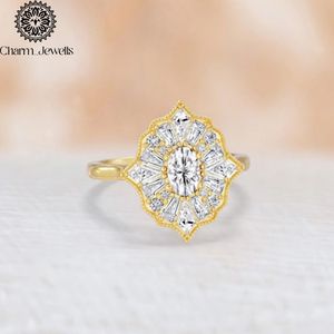Bague de fiançailles en argent pour femme Charm Jewells, moissanite, forme fleur, sertissage classique à griffes, coupe coussin, certifiée IGI, 3 grammes, 18 carats - Product Image 5