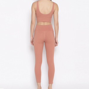 Latest Style Low MOQ Women Yoga Set Factory Direct Sale Women Yoga Set High Quality Yoga Set with Oem Service New Design - Product Image 3