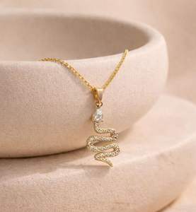 สร้อยคอเงินแท้ 925 ประดับเพทายรูปงู ชุบทอง 14K จี้รูปงู เครื่องประดับมินิมอล ของขวัญสำหรับเธอ - Product Image 1