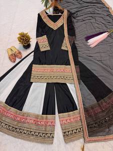 Ensemble indien pakistanais noir et blanc, haut long brodé, dupatta en dentelle, jupe imprimée, tenue de fête de mariage - Product Image 4