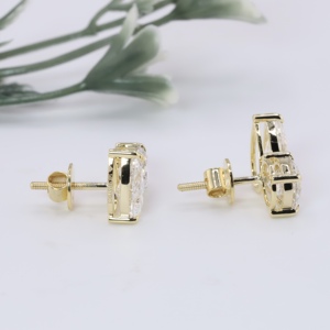 Boucles d'oreilles clous de luxe en or jaune avec deux diamants de laboratoire taille poire Toi et Moi Blanc D.E. Bijoux fins personnalisés pour femmes Color E - Product Image 3