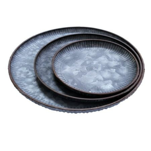 Plateaux de service décoratifs vintage en métal galvanisé, écologiques, couleur rouille, empilables, style rustique, pour la maison, compatibles lave-vaisselle - Product Image 1
